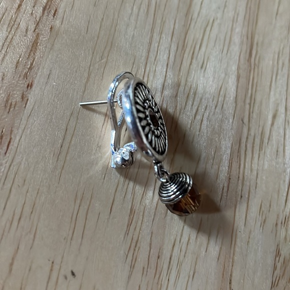 Vintage Never worn amber, silver and black colored earrings by Premier Designs. - Picture 4 of 4